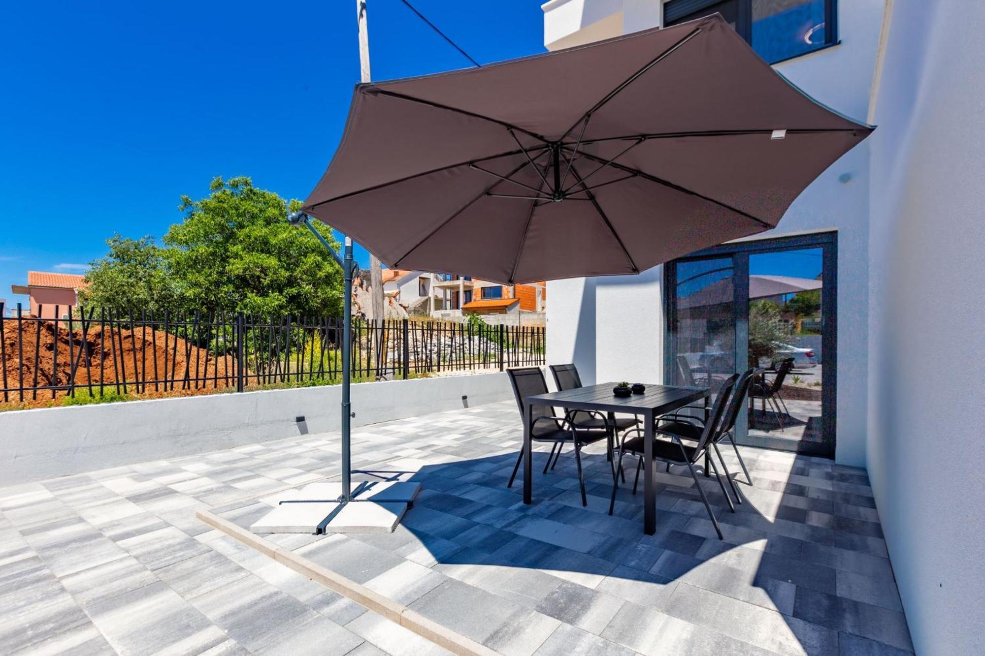 Casa Mia Apartments With Parking Zadar Quarto foto